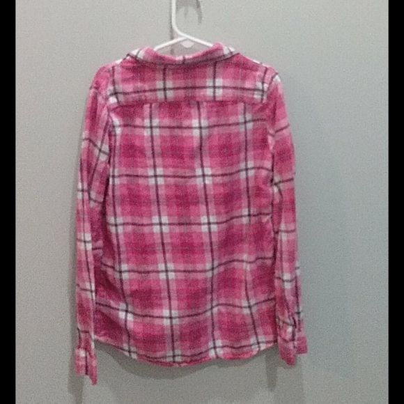 Pink shirt with buttons - Picture 2 of 4